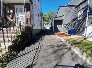 205 Eastern Pkwy, Newark, NJ 07106