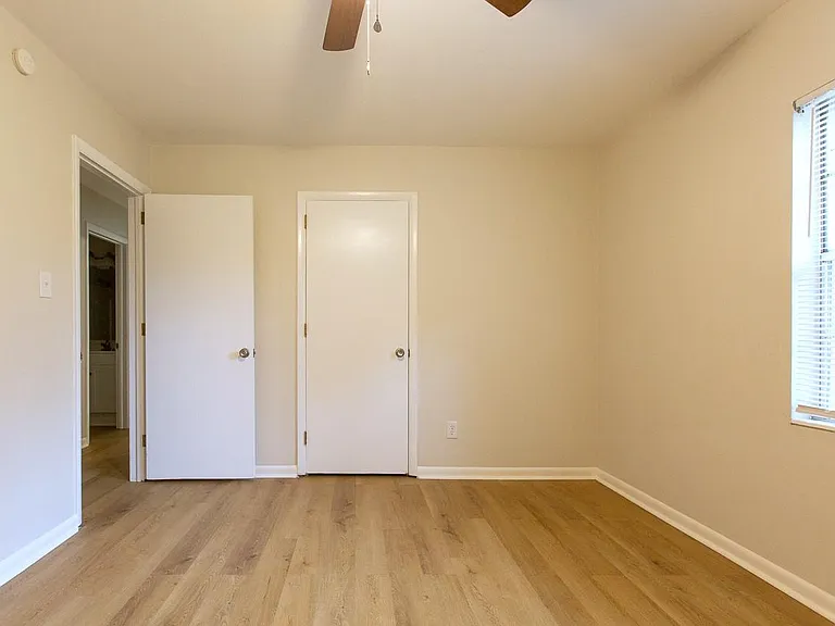 2403 Banyan Dr — Photo 18