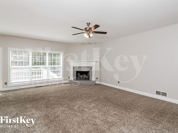 2nd image of 461 Bentonville Ln