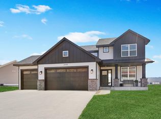 2444 Hadley Hills Dr NE, Rochester, MN 55906