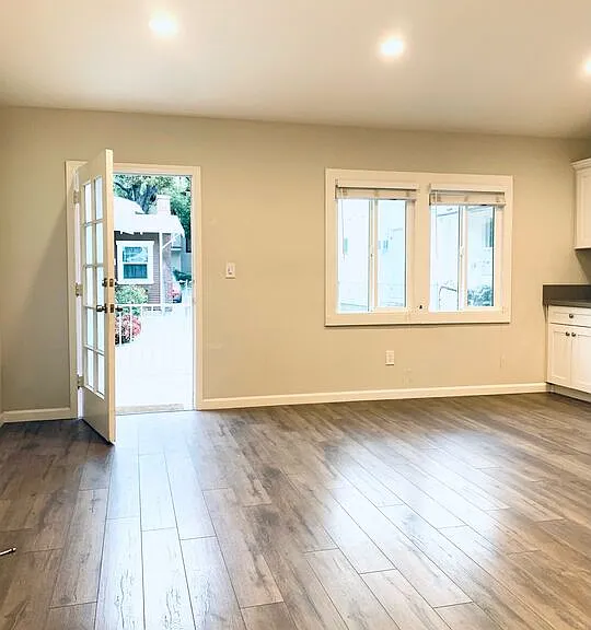 328 W California Ave — Photo 6