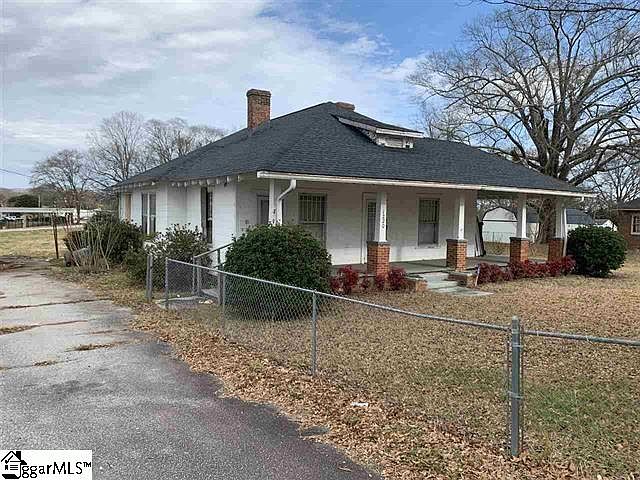 1220 W Parker Rd Greenville Sc 29617 Mls 1435691 Zillow