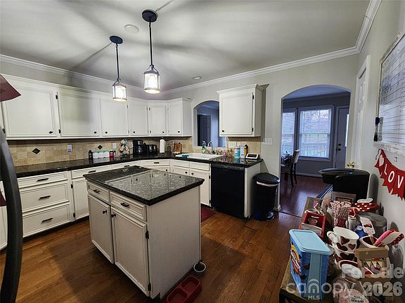 2nd image of 314 E 20th St