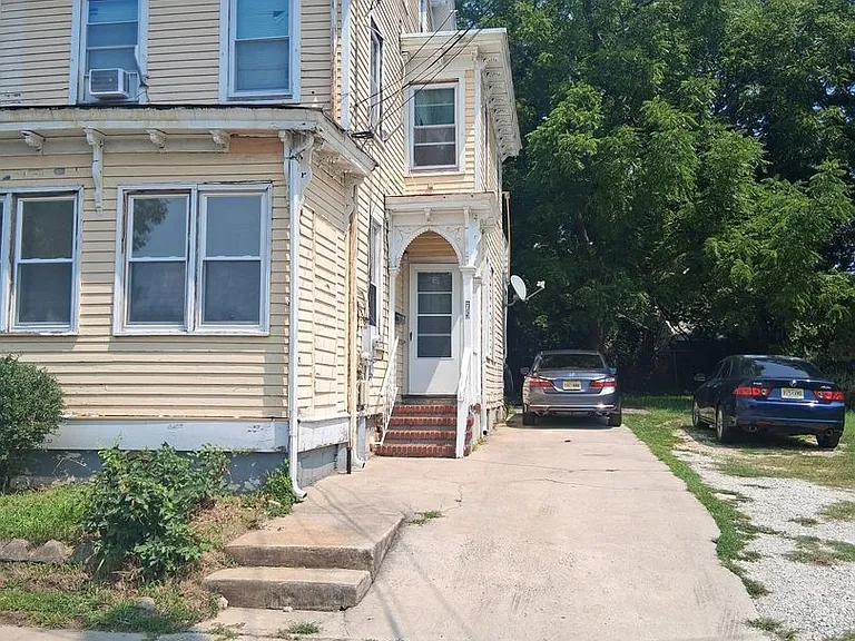 75 Church St — Photo 2