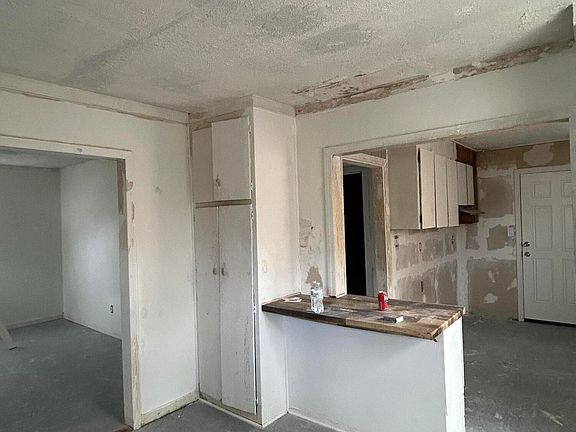 5th image of 532 Nelson St