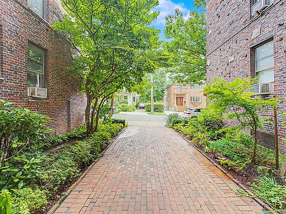 3rd image of 147-37 Beech Avenue #3F