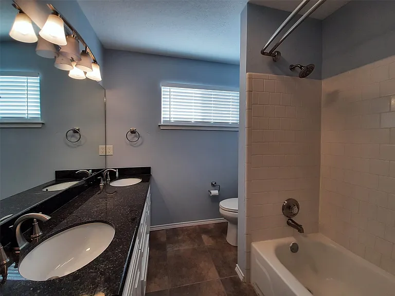 8 Fawnchase Ct — Photo 25