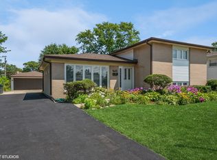 9521 Overhill Ave, Morton Grove, IL 60053