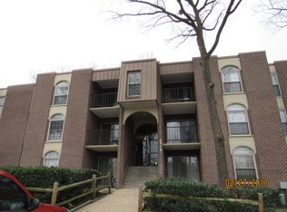 3316 Woodburn Village Dr APT 23, Annandale, VA 22003