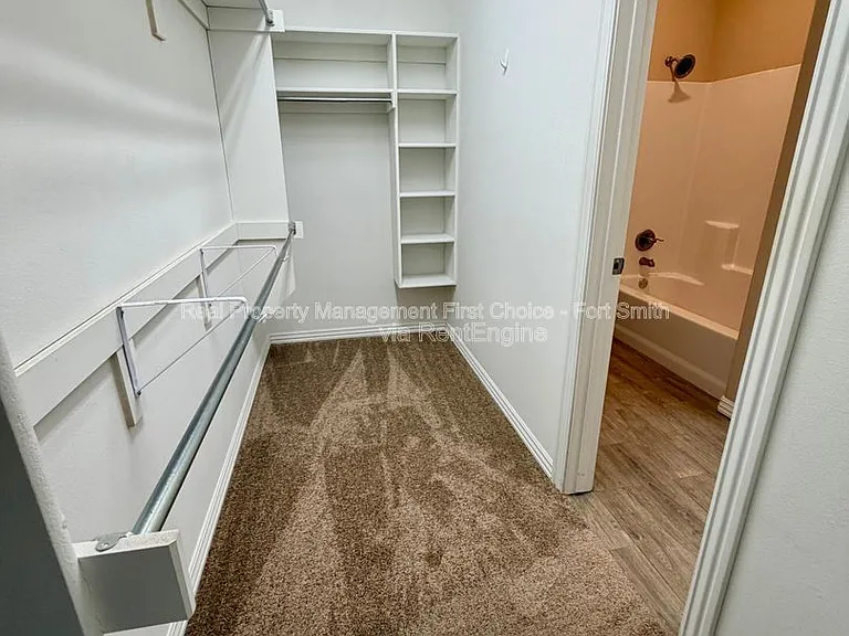 9817 Mylea Cir — Photo 8
