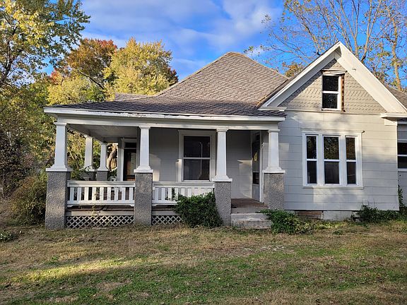 2nd image of 812 N Grant Avenue