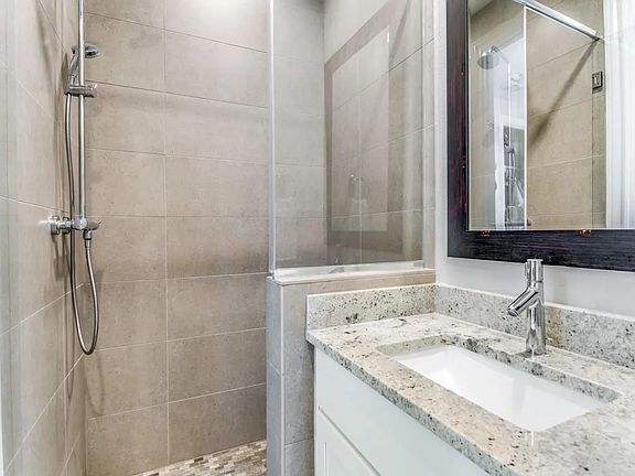 5th image of 7333 Valley View Ln #704