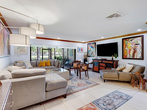 5th image of 3560 Estepona Ave #20-2
