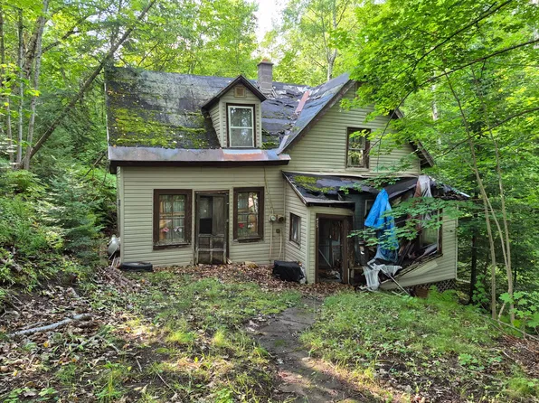 475 Poplar St, Lake Linden, MI 49945