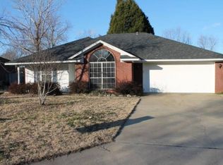 2103 Broken Hill Dr, Van Buren, AR 72956