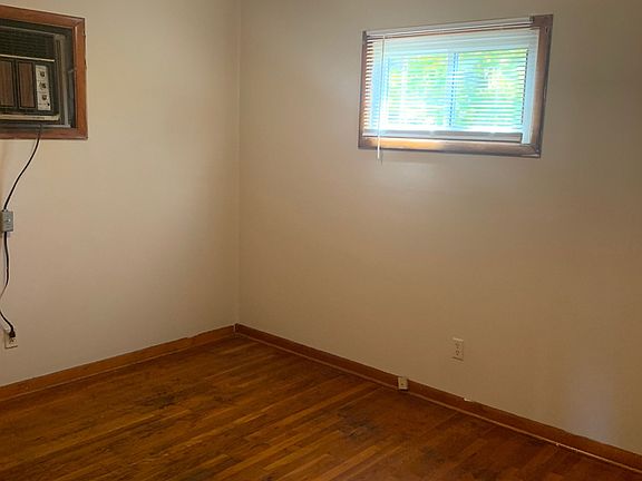 5th image of 545 Gorey Ave