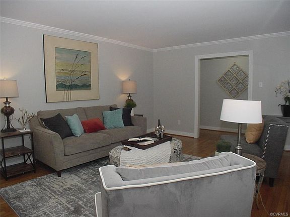 4th image of 10601 Sydelle Dr