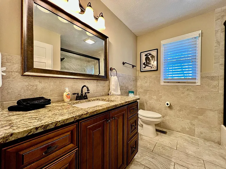 7184 Gregory Creek Ln — Photo 14