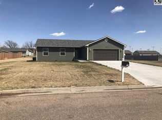 1002 S Workman St, Lyons, KS 67554