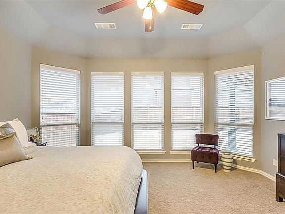 3rd image of 940 Kirby Dr