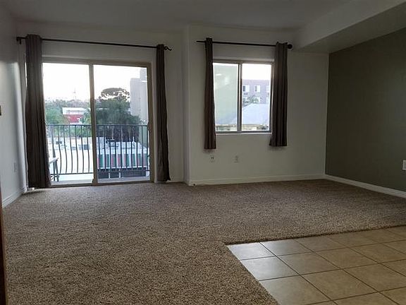 3rd image of 801 W Hawthorn St Unit 310