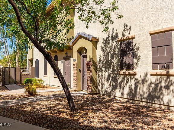 4th image of 449 N 169TH Avenue