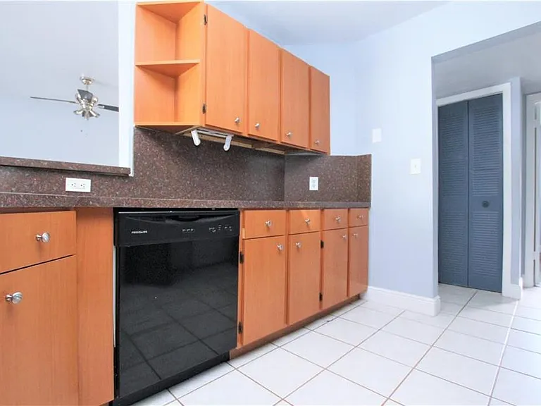 3413 NW 44th St #107 — Photo 11