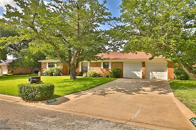 1st image of 2701 Darrell Dr