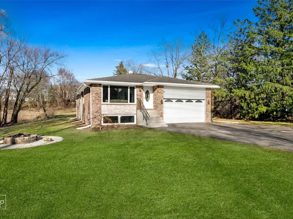 2072 W Palatine Rd, Palatine, IL 60067