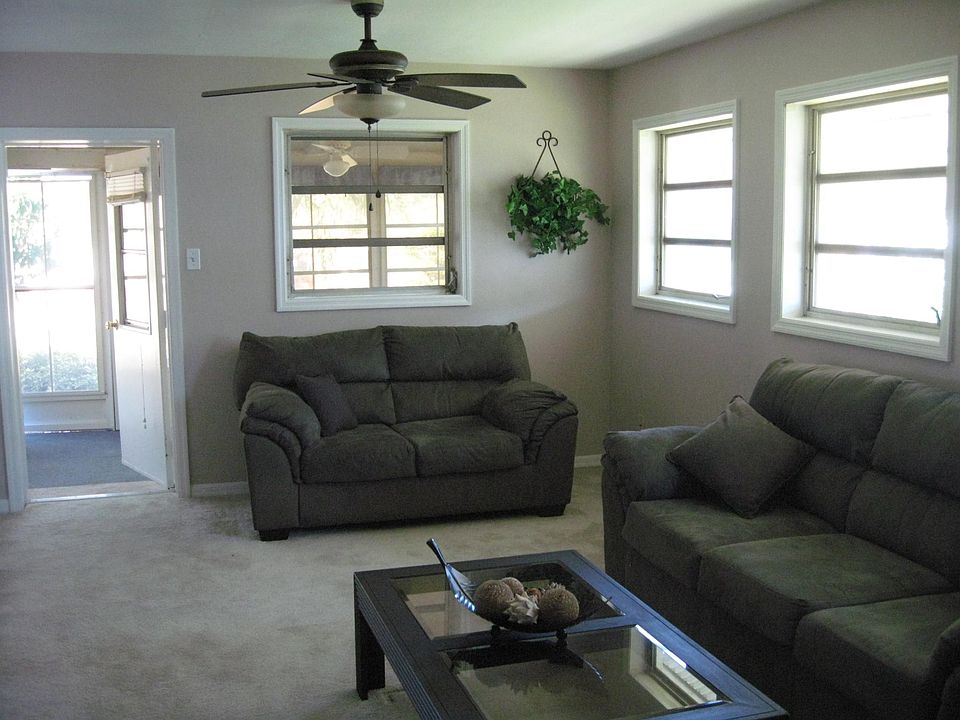 2nd image of 12151 Live Oak Dr