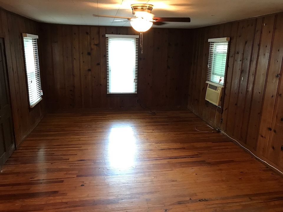 1st image of 408 Laramie St #2