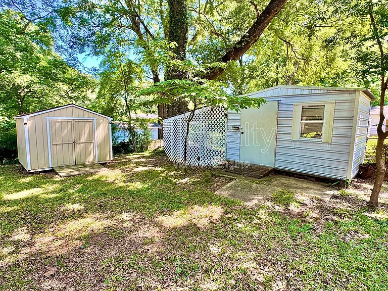 804 Hillman St — Photo 34