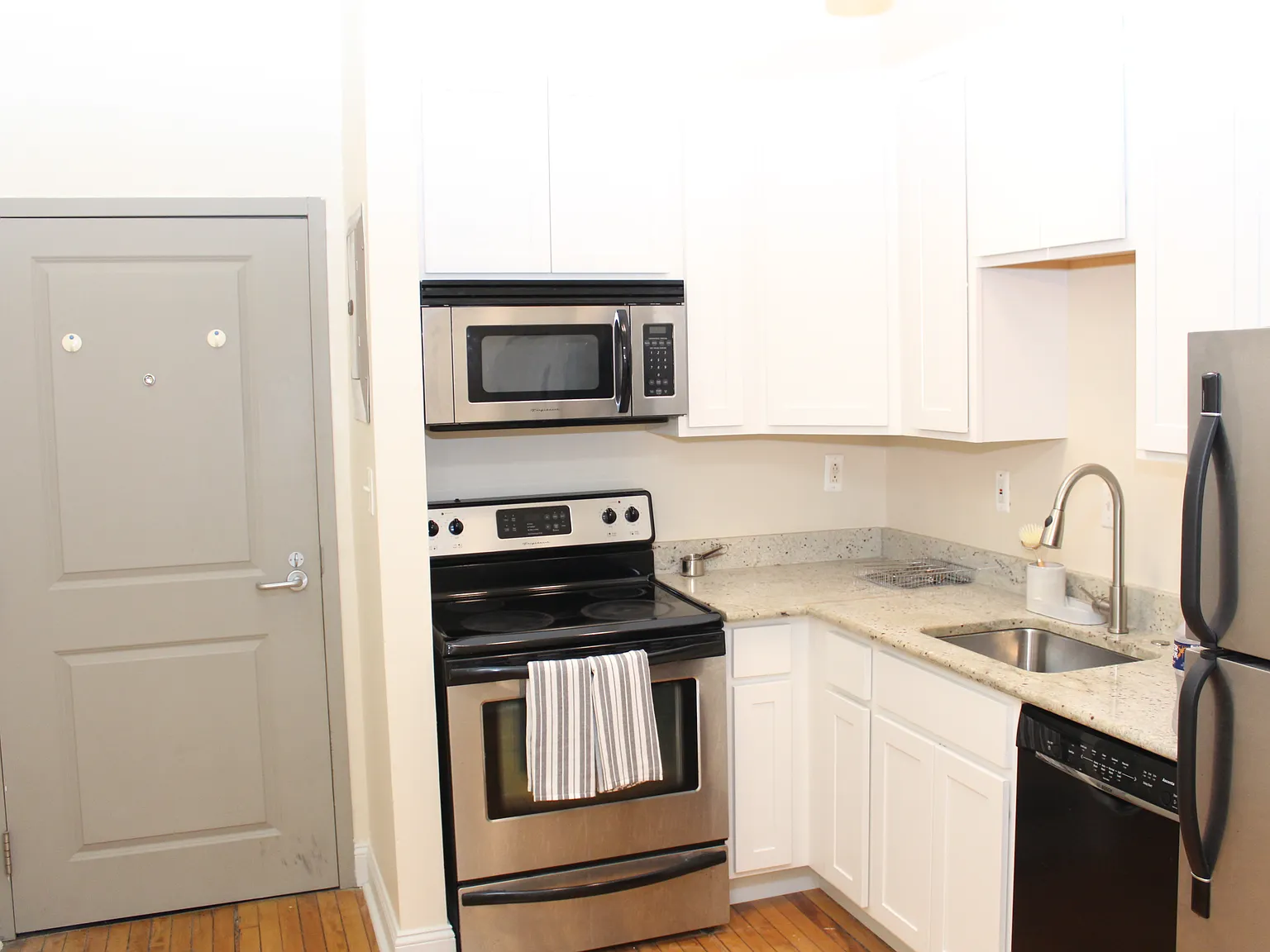 511 S Bond St — Photo 3