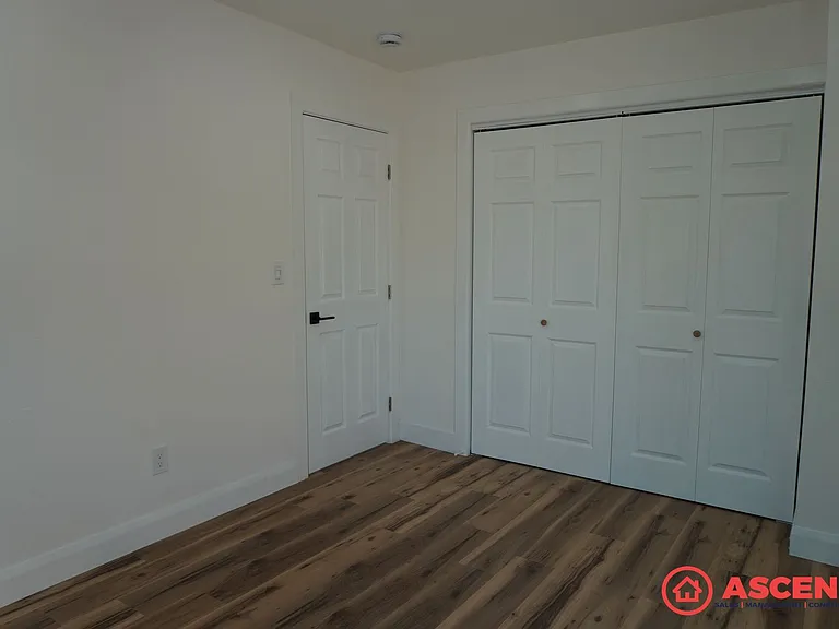 1916 Talisman Dr — Photo 6