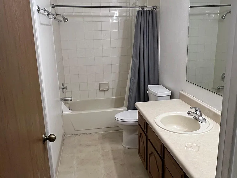 8943 Washburn St #B — Photo 15