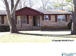 3209 Hollins St NW, Huntsville, AL 35810