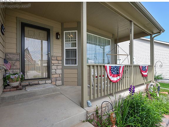 4th image of 3220 Crazy Horse Dr
