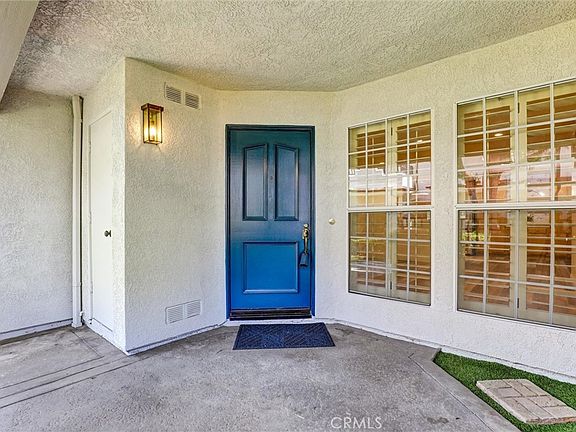5th image of 27343 Nicole Dr