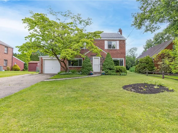 222 Glenview Dr, New Kensington, PA 15068