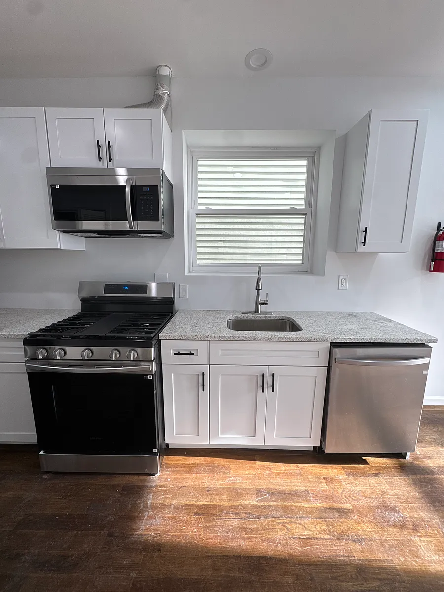 Building Photo - 196 Malvern St #3