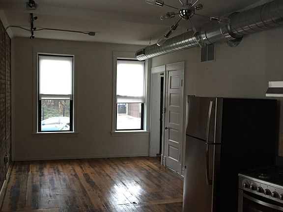2nd image of 2146 W Dickens Ave #1F