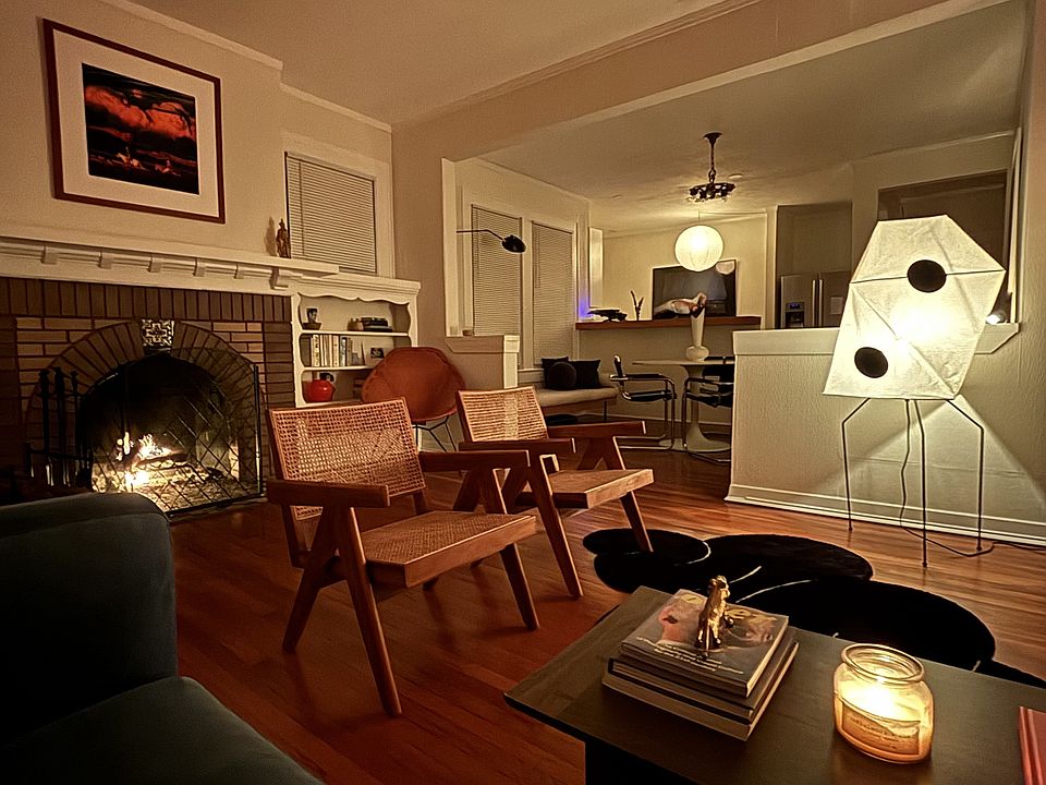 LIving room with working fireplace