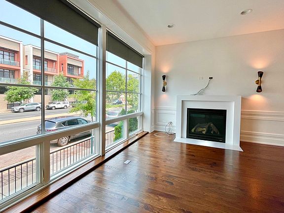 5th image of 2453 W Irving Park Rd APT 1E