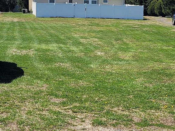 4th image of 40626 Rudys Ln