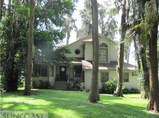 19226 Lake Allen Rd, Lutz, FL 33558