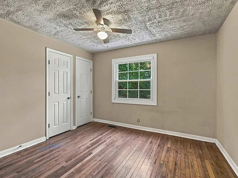 501 Weakley Ave — Photo 20