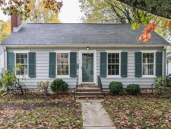 3 bed, 1386 sqft, $2,325 — Photo 1