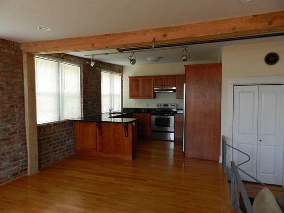 4th image of 505 Fay St #201