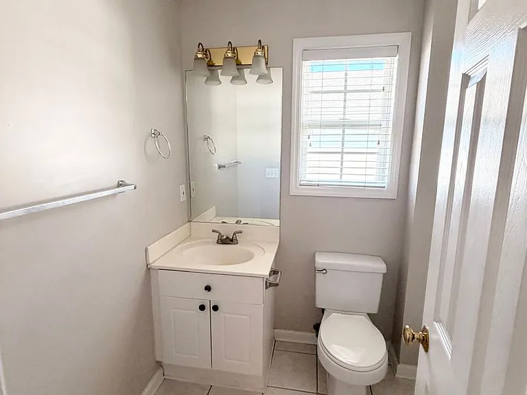 1477 N Donahue Dr #2106 — Photo 10