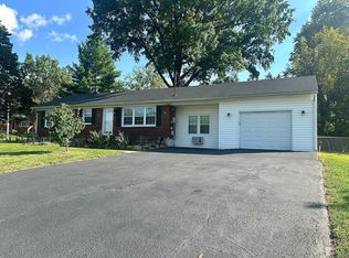 9312 Michael Edward Dr, Louisville, KY 40291